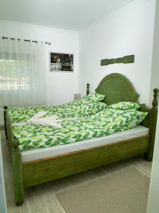 Cseresznyés Apartman Berekfürdő Esterno foto